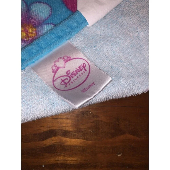 Rare Disney LITTLE MERMAID Beach Pool TOWEL EUC - Picture 3 of 7